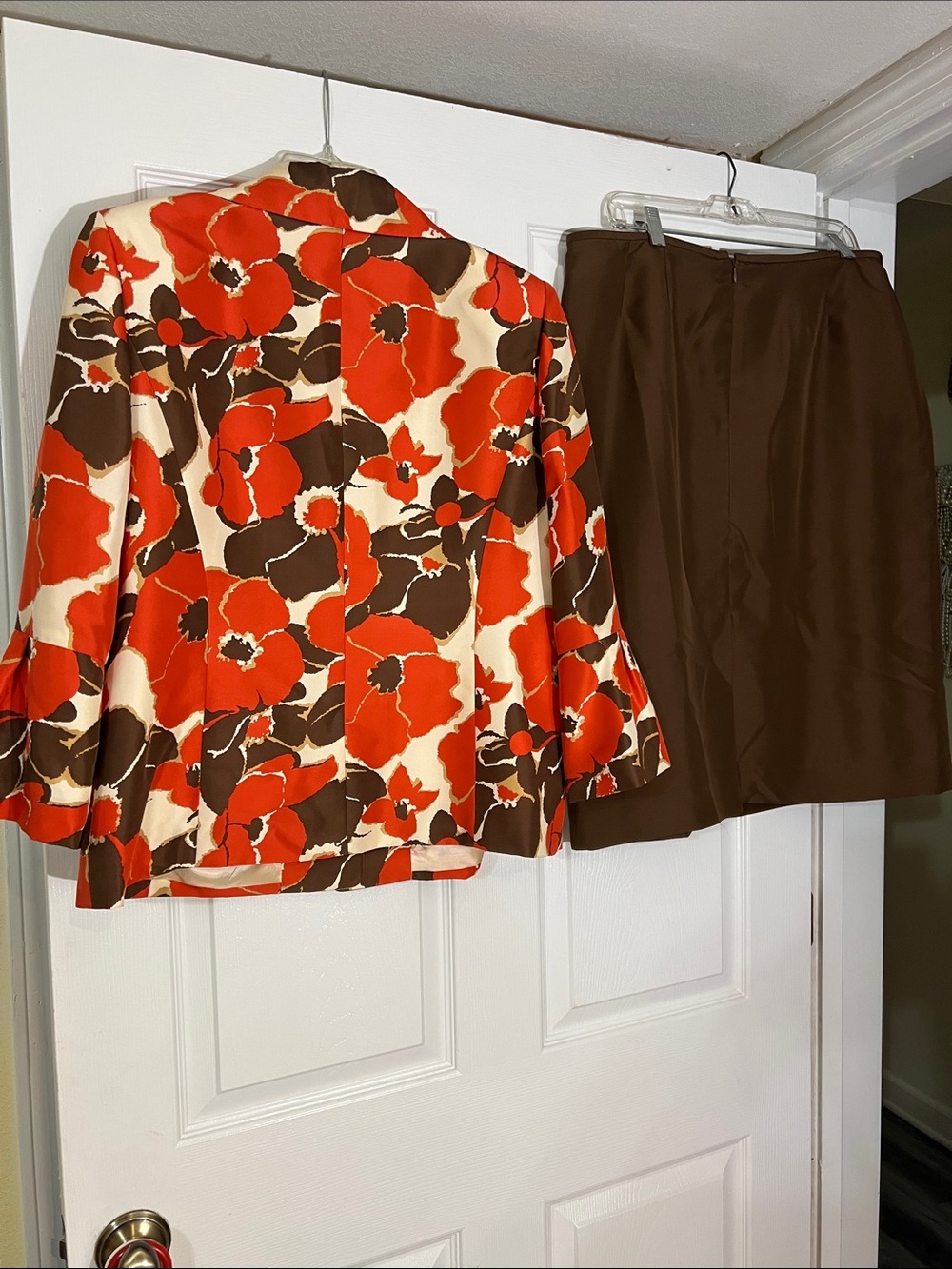 Kasper Floral Blazer & Skirt Set in Orange, Brown & Cream - Picture 3 of 3